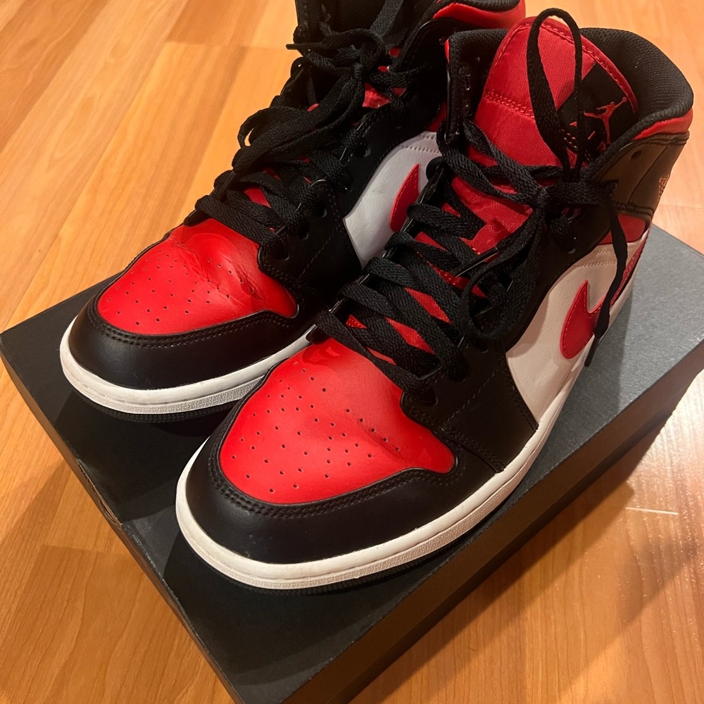 Men’s Nike Air Jordan 1 Mid